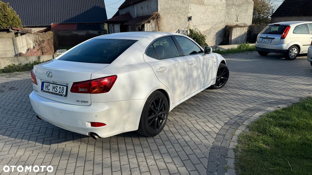 Lexus IS 250 Prestige - 12
