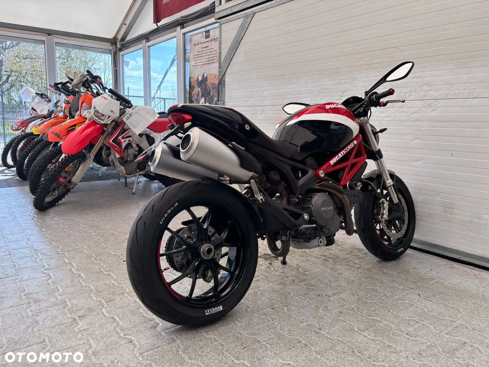 Ducati Monster - 14