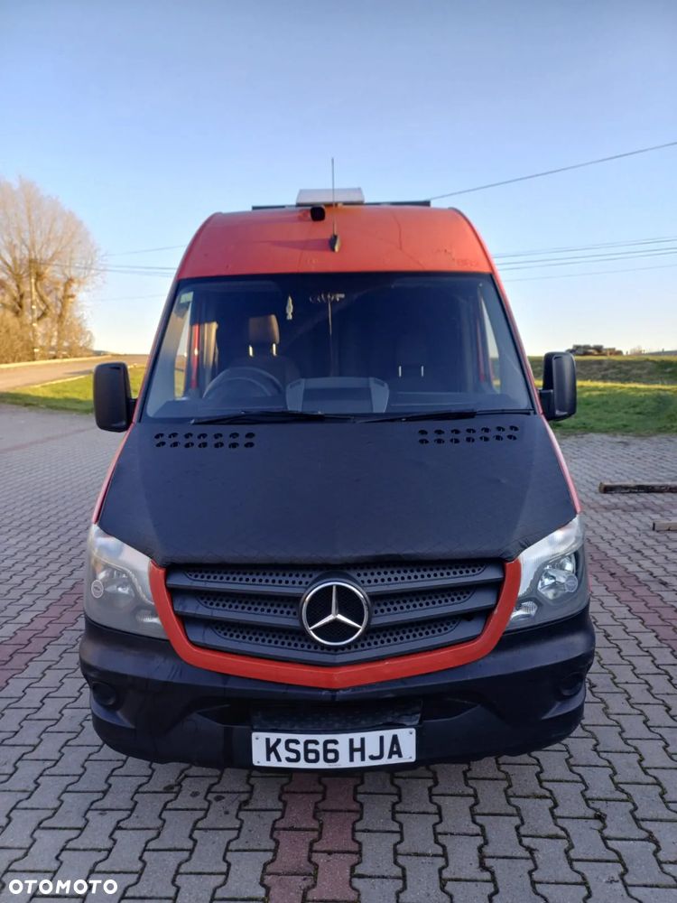 Mercedes-Benz Sprinter LWB - 12