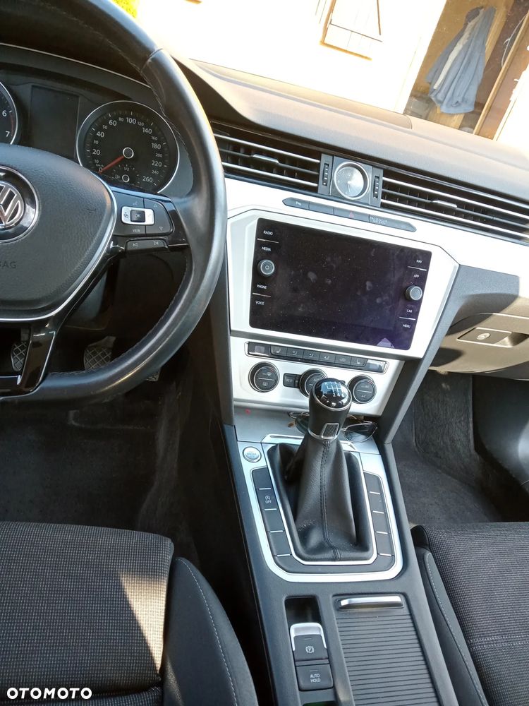 Volkswagen Passat 2019 photo 3