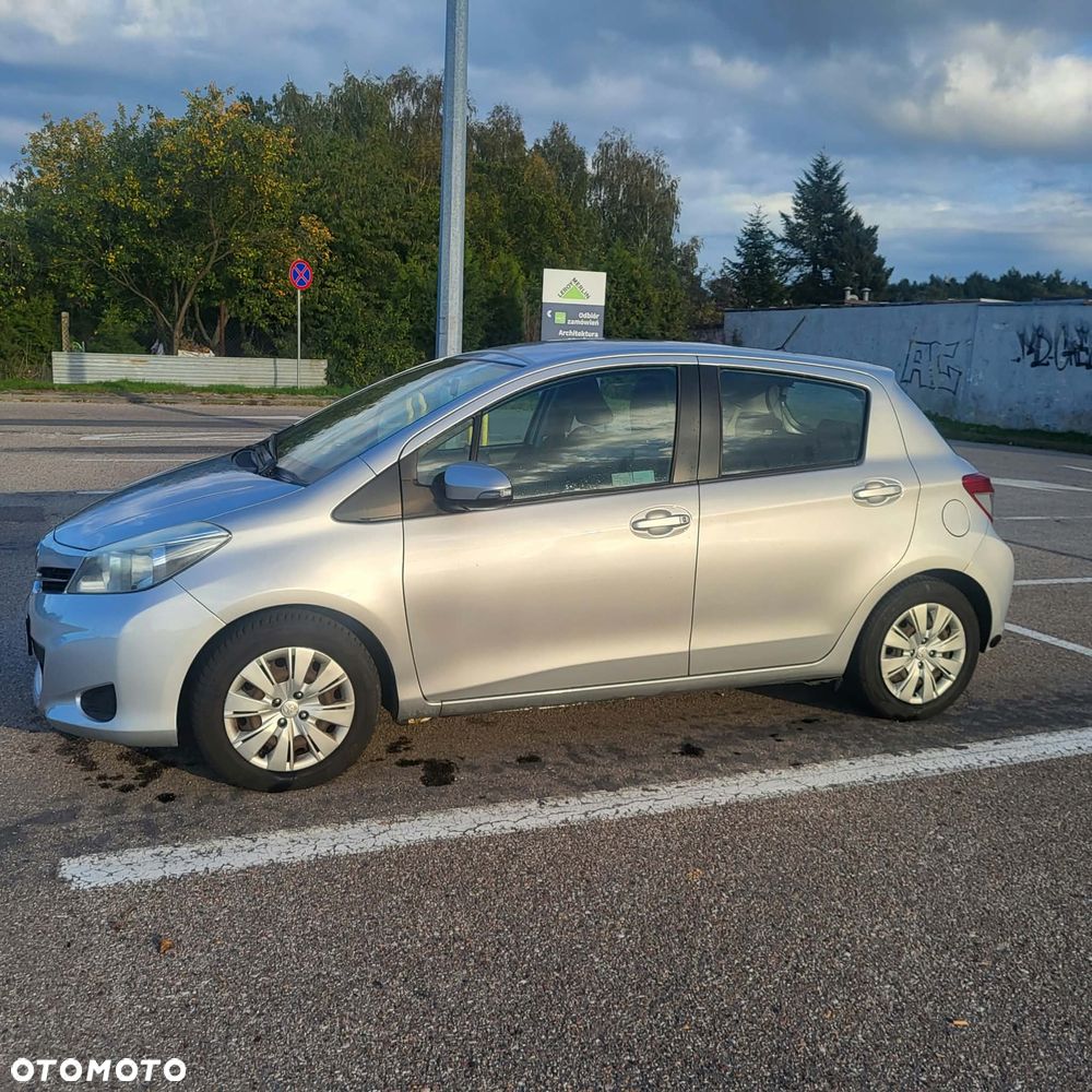 Toyota Yaris - 16