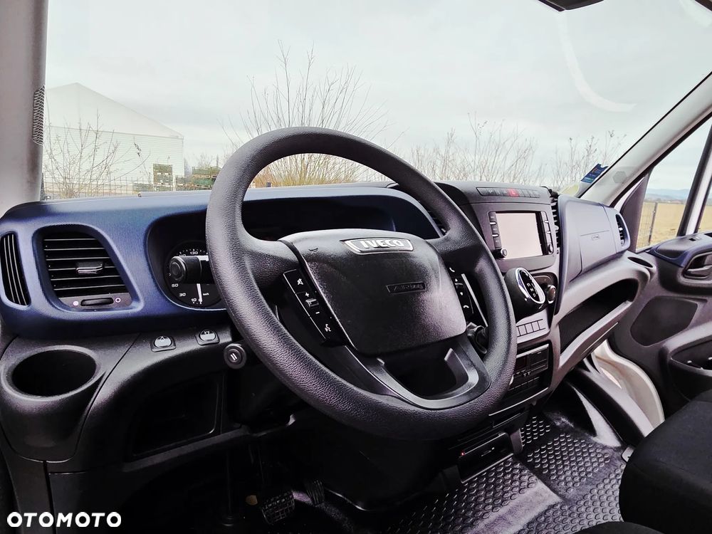 Iveco DAILY BLIŹNIAK 3.0 180PS 50C18 MOŻLIWY KREDYT LEASING WARSZTAT ŻURAW - 4