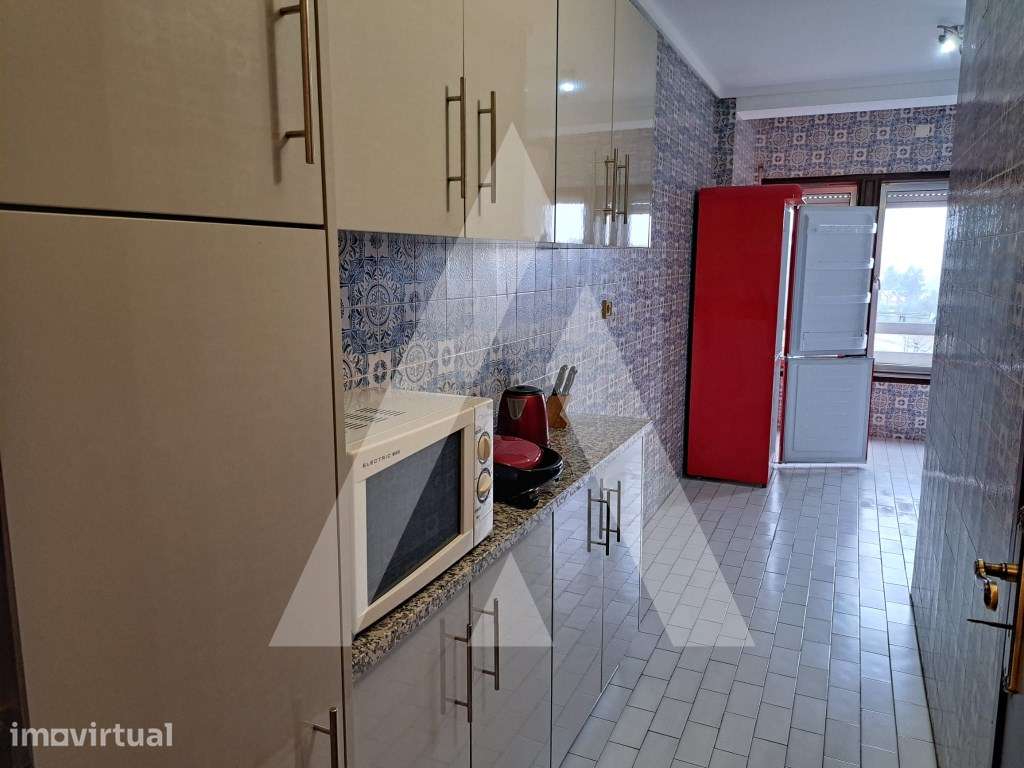 Apartamento T2 para arrendamento em Oliveira do Bairro - Grande imagem: 2/17