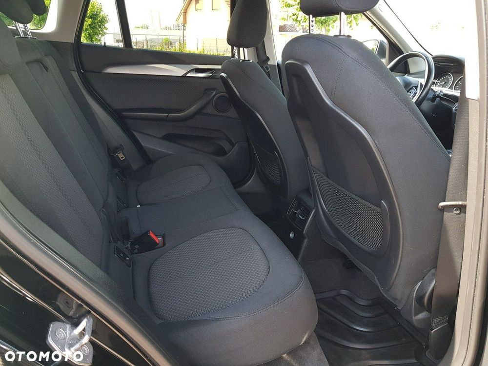 BMW X1 sDrive18d Business Edition - 15