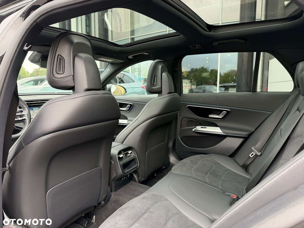 Mercedes-Benz Klasa E 220 d mHEV AMG 9G-Tronic - 16