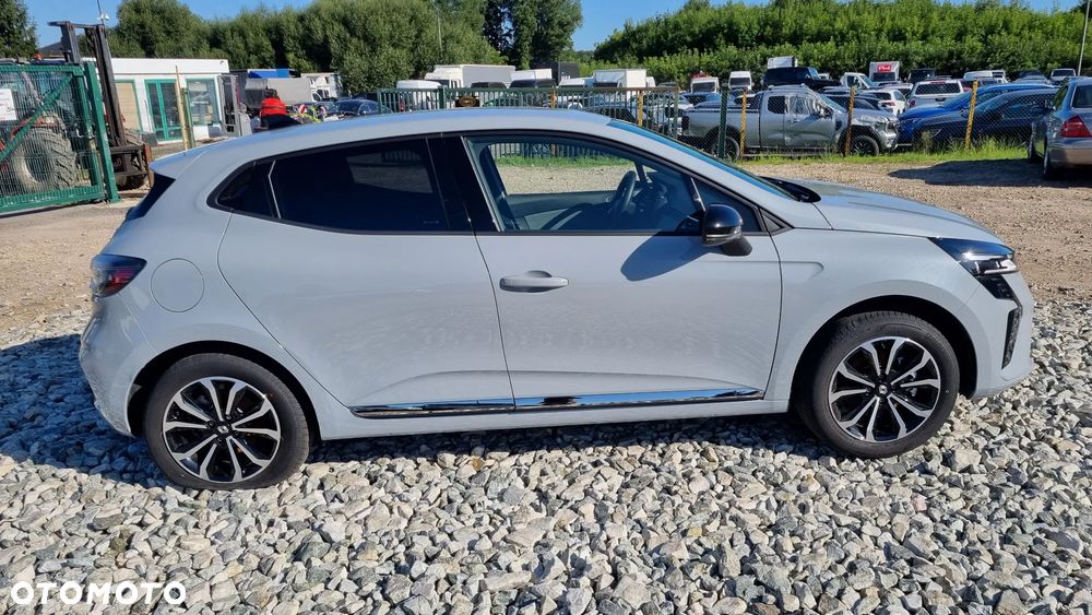 Renault Clio E-TECH Full 145 EVOLUTION - 4