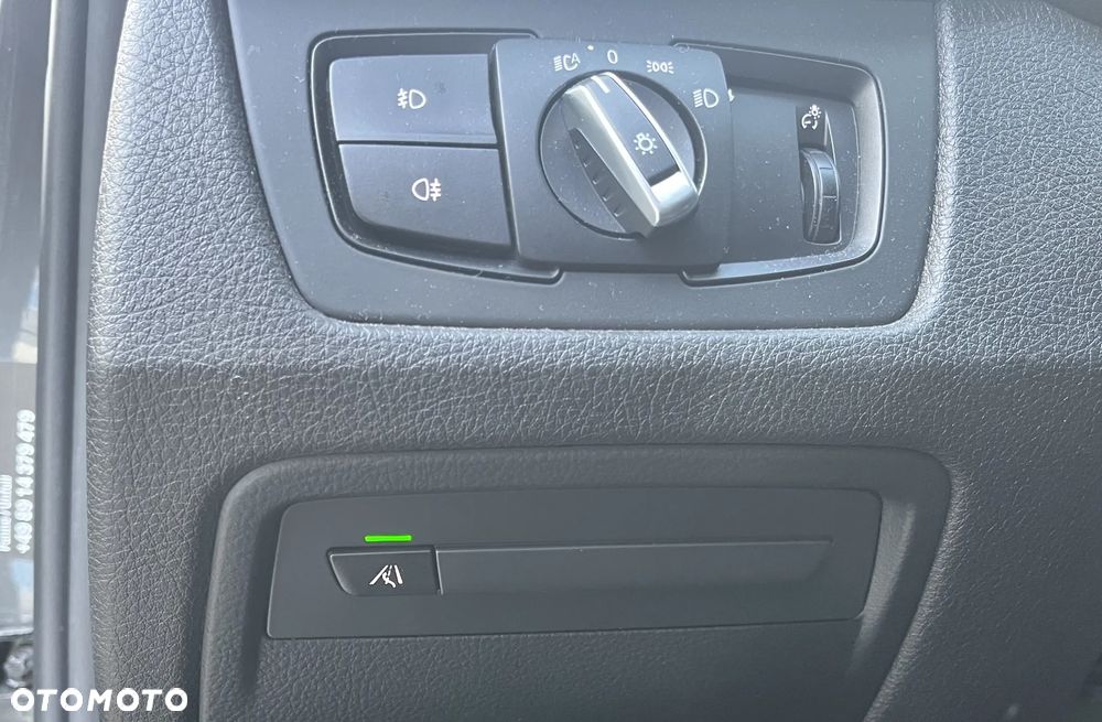 BMW Seria 3 320d xDrive Sport-Aut Luxury Line - 13