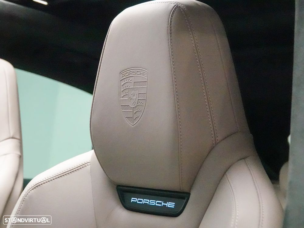 Porsche Macan Electric Turbo - 24
