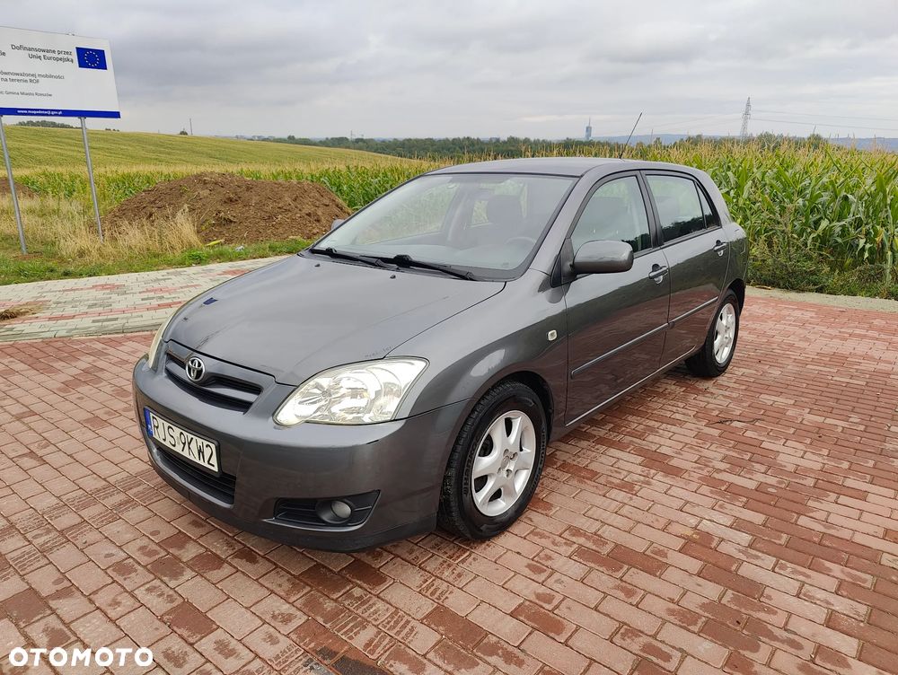 Toyota Corolla 1.6 VVT-i Sol - 2