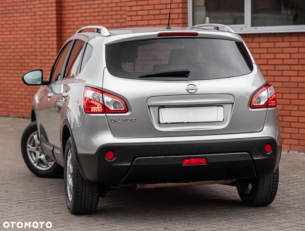Nissan Qashqai - 2
