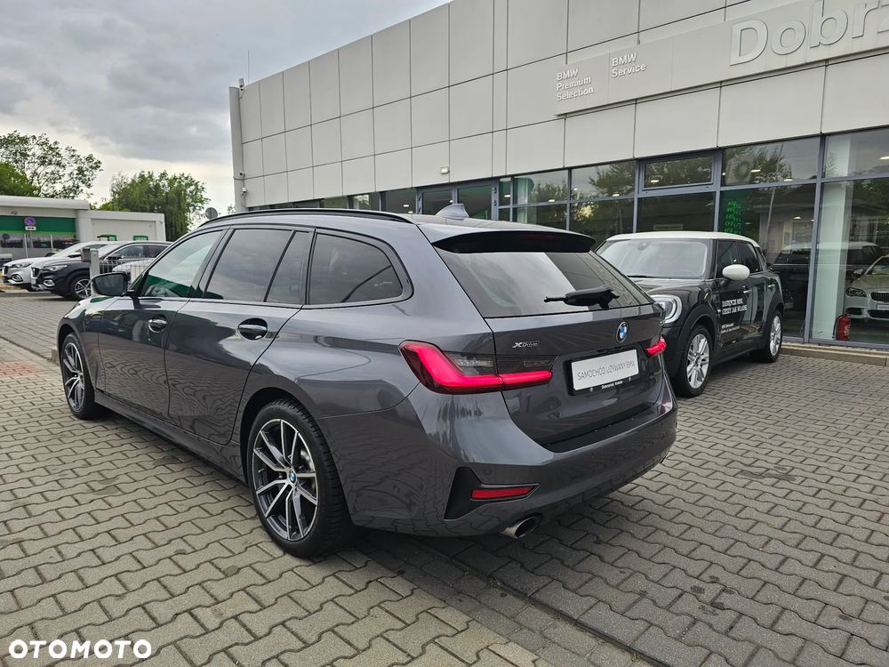 BMW Seria 3 330d xDrive Sport Line sport - 15