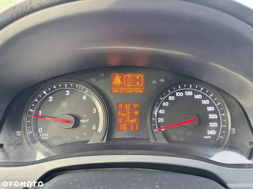 Toyota Avensis - 17
