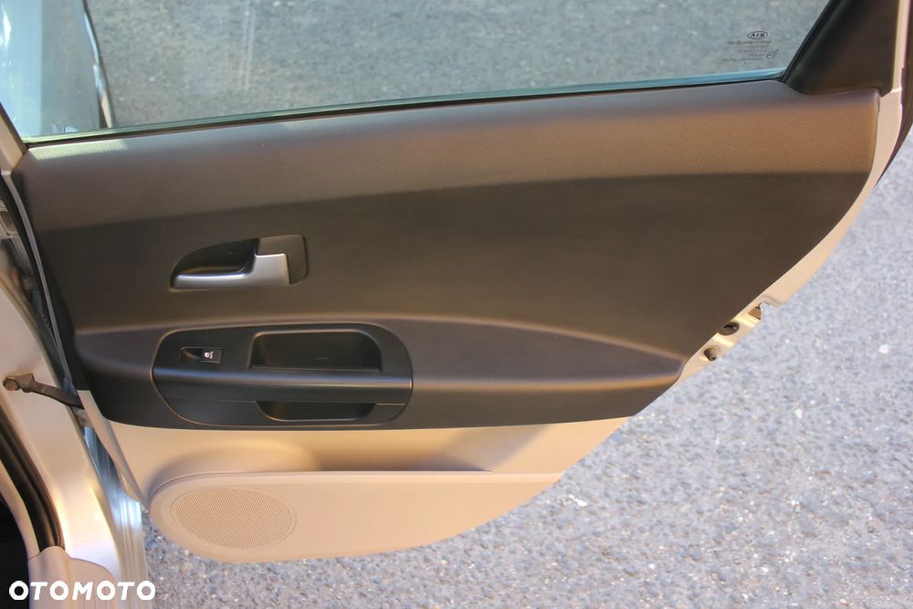Kia Ceed - 29