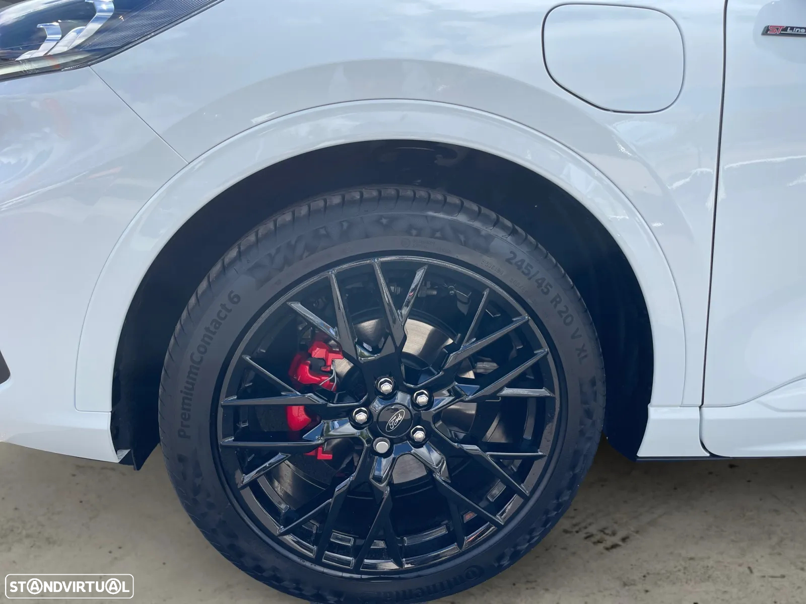 Ford Kuga 2.5 PHEV ST-Line X - 16