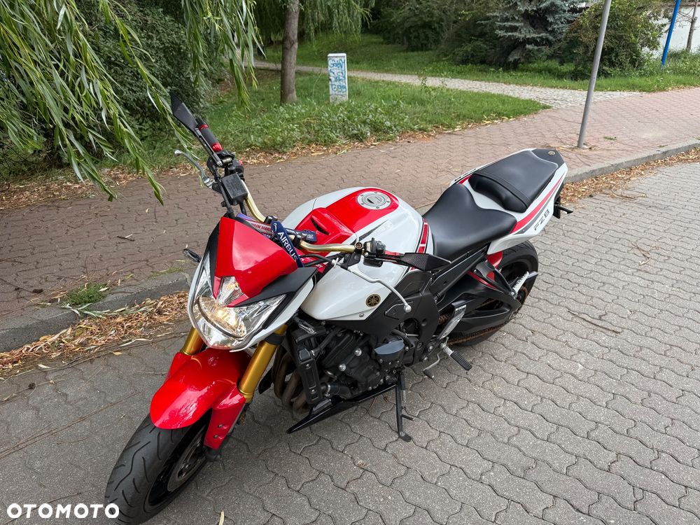 Yamaha FZ8 - 8