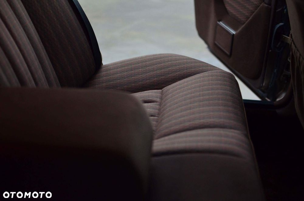 Mercedes-Benz W124 (1984-1993) - 18