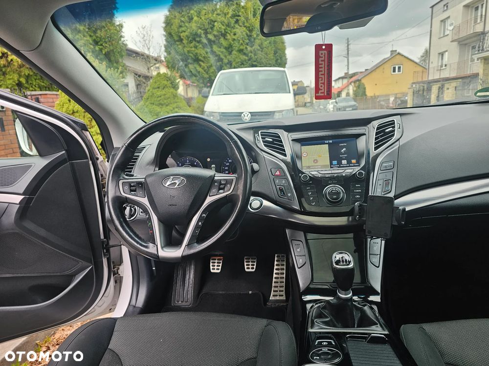 Hyundai i40 Kombi 1.7 CRDi Premium - 21