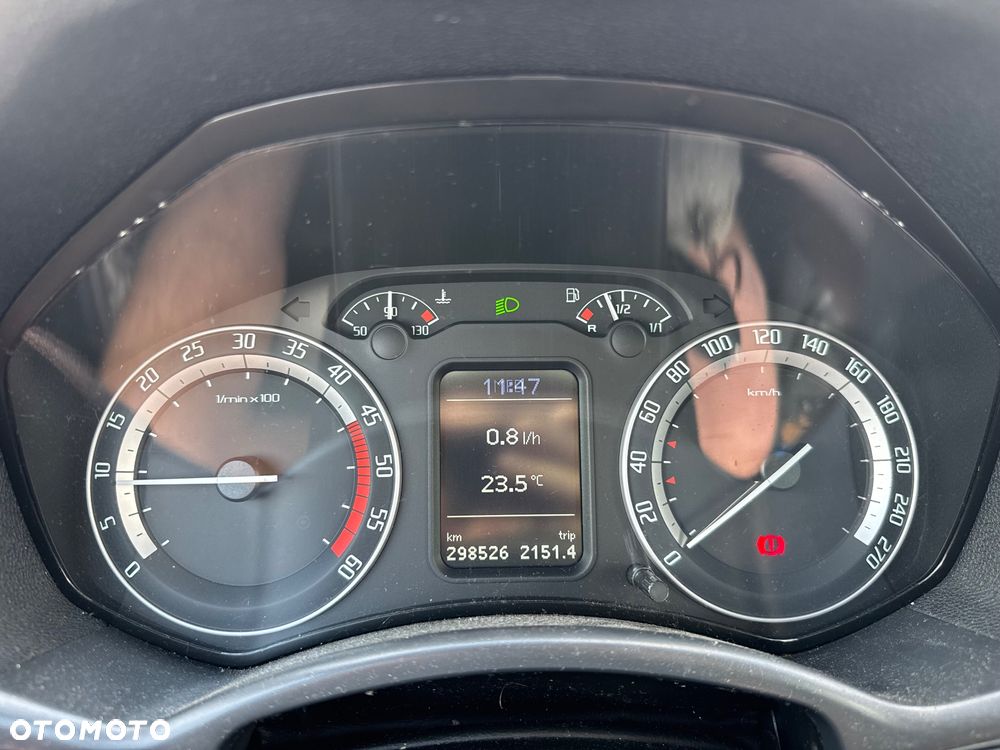 Skoda Octavia 2.0 TDI CR DPF RS - 10