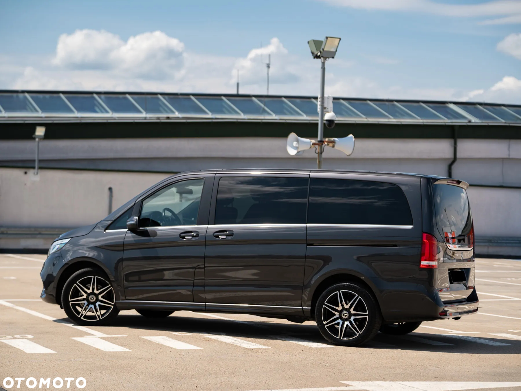Mercedes-Benz Klasa V 300 d 4-Matic Exclusive 9G-Tronic (d³ugi) - 6