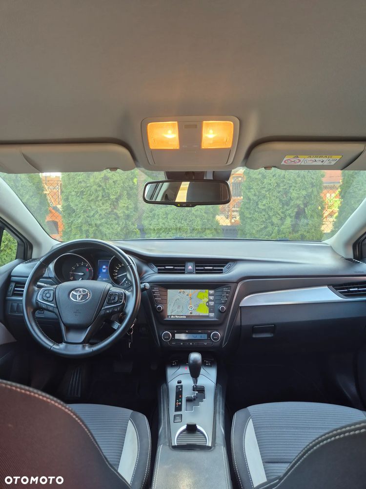 Toyota Avensis 1.8 Sol MS - 9