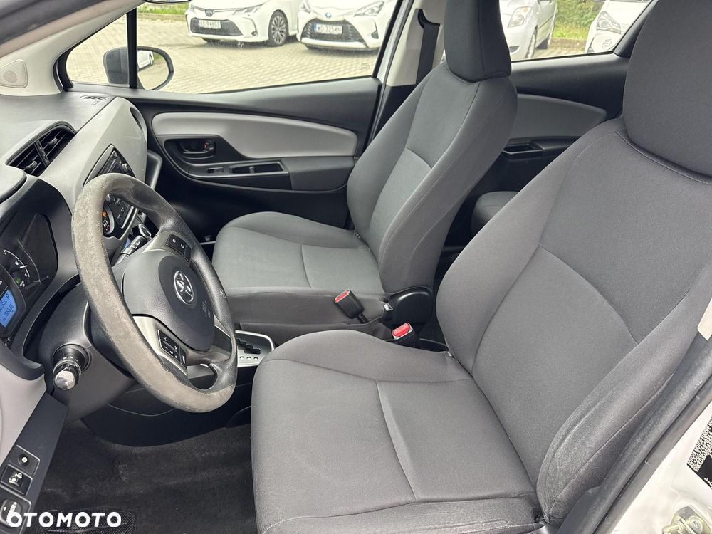 Toyota Yaris - 14