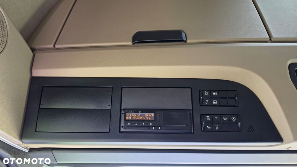 Mercedes-Benz ///ACTROS///MP5///1845/// 2021///PEŁNY ADR///GIGA SPACE CAB///SALONKA///XENON///ZABUDOWY MIĘDZYOSIOWE///KLIMATYZACJA POSTOJOWA///LEDY///VIRTUAL  COCPIT///STAN BARDZO DOBRY - 30