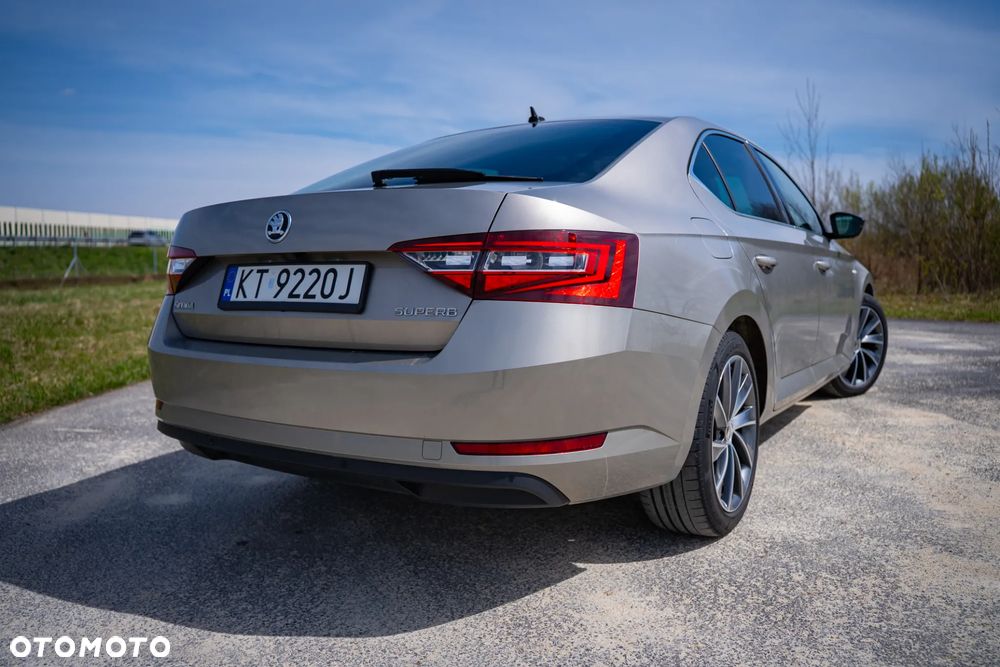 Skoda Superb 2.0 TDI L&K DSG - 13