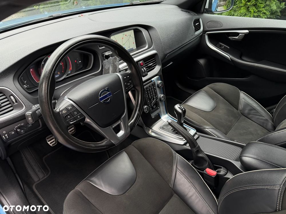 Volvo V40 D2 Drive-E R-Design Kinetic - 23