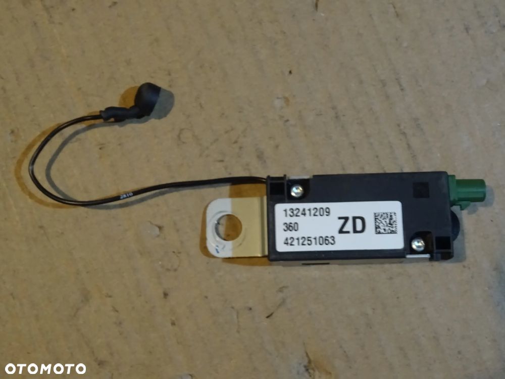 OPEL INSIGNIA ASTRA J ZAFIRA C MOKKA MODUŁ WZMACNIACZ ANTENOWY SYGNAŁU ANTENY GPS - 4