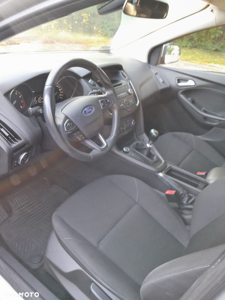 Ford Focus - 10