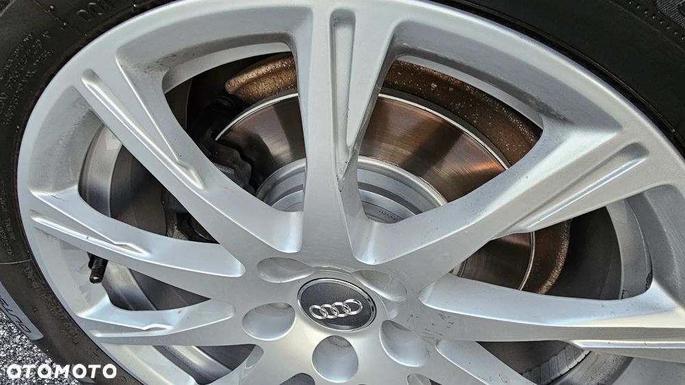 Audi A4 Avant 2.0 TDI DPF clean diesel Attraction - 18