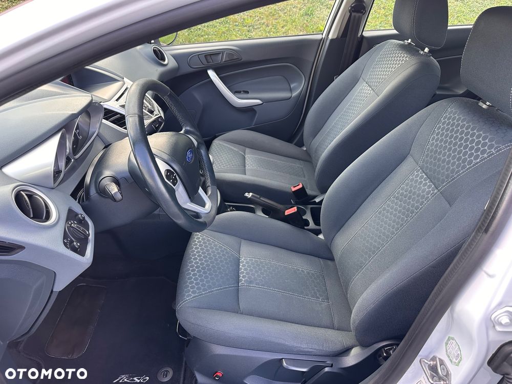 Ford Fiesta 1.25 Titanium - 23