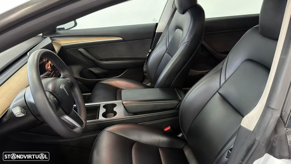 Tesla Model 3 Long Range Tração Traseira - 4