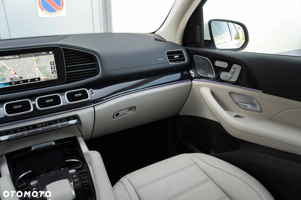 Mercedes-Benz GLS - 21
