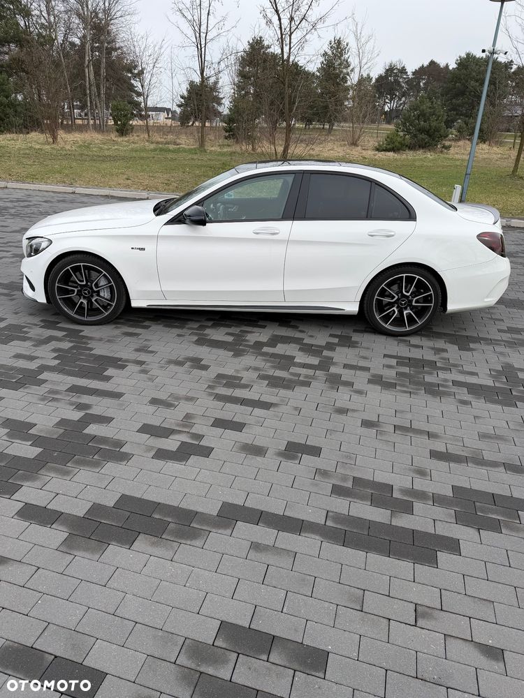 Mercedes-Benz Klasa C AMG 43 4Matic 9G-TRONIC - 32