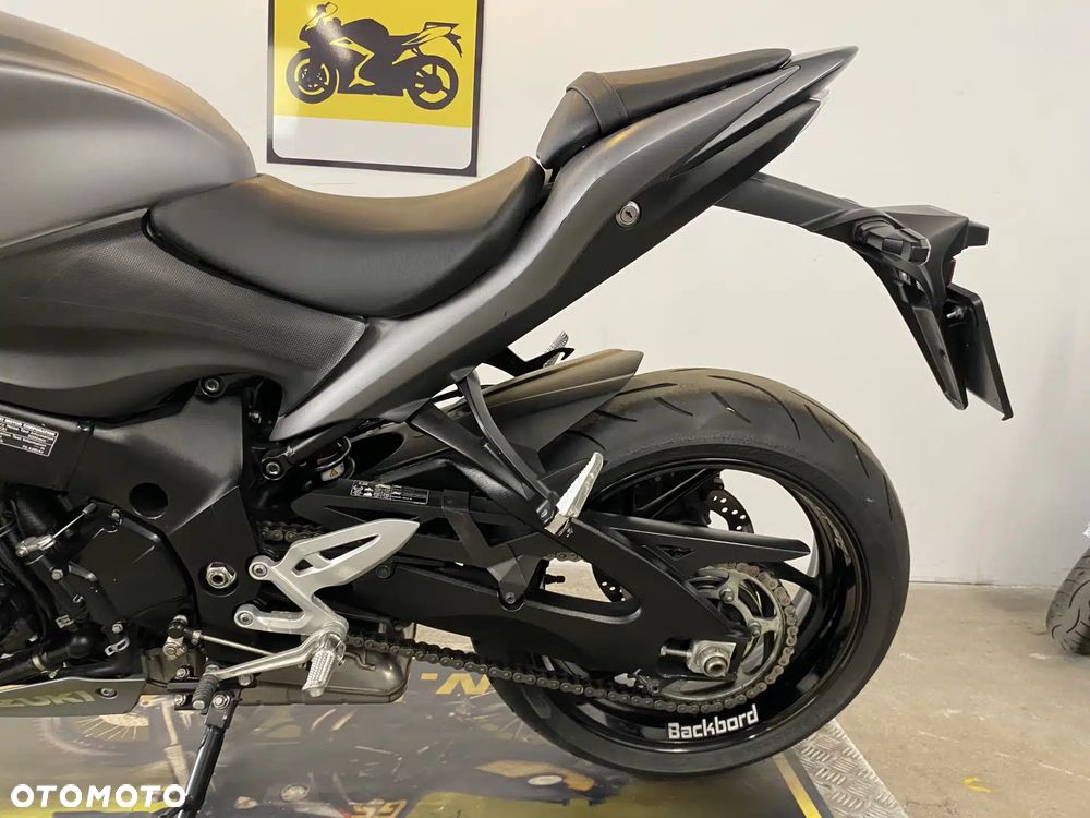 Suzuki GSX 1000 - 20
