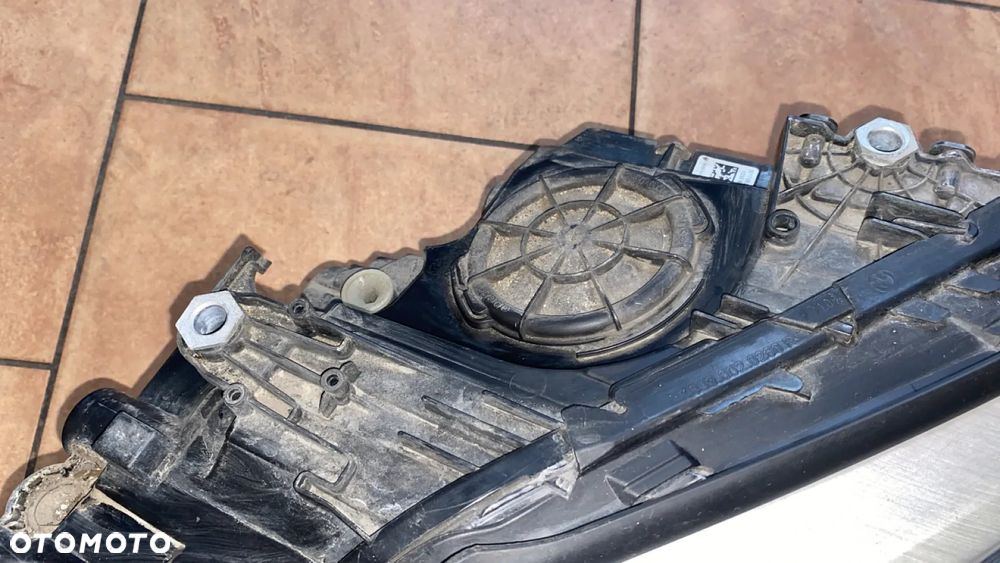 AMPA PRZEDNIA PRAWA ADAPTIVE LED EUROPA BMW G30 G31 7439210 - 5