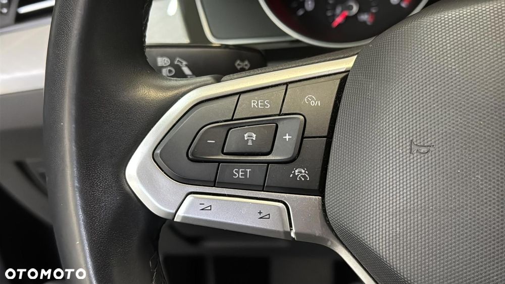 Volkswagen Passat 2.0 TDI EVO Business - 25