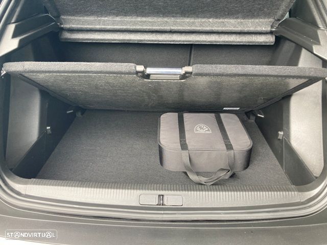 Peugeot e-2008 50 kWh Allure - 29