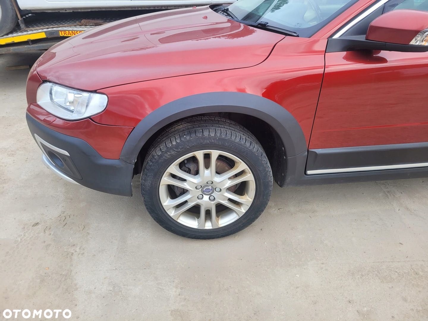 BŁOTNIK LEWY PRZÓD VOLVO XC70 2008-2015 KOD KOLRU 702-46 - 1