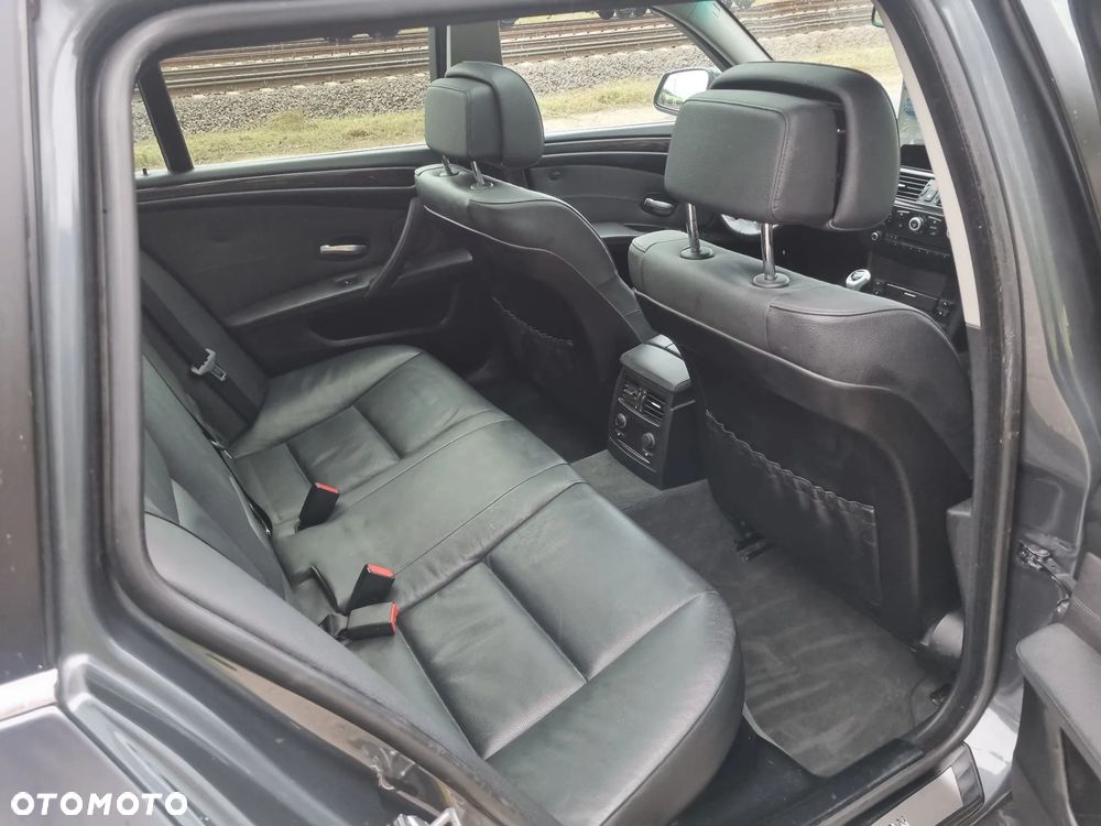 BMW Seria 5 520d Special Edition - 15