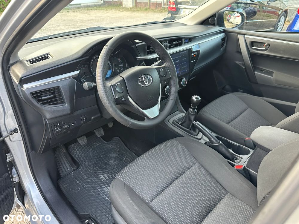 Toyota Corolla - 15