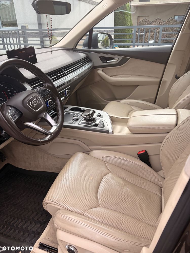 Audi Q7 - 6