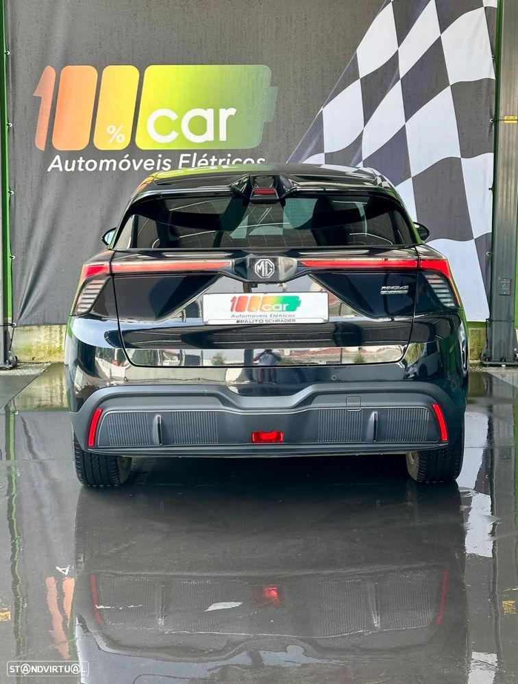 MG MG4 64 kWh Luxury - 6