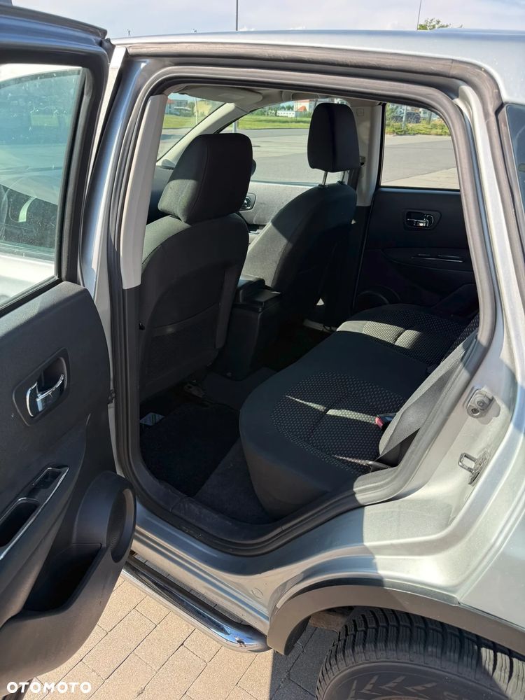 Nissan Qashqai 2.0 dCi DPF acenta - 11