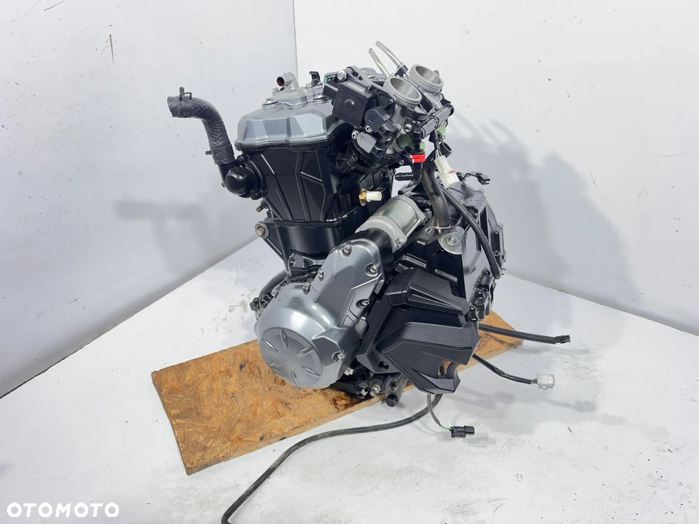 Silnik  Kawasaki Z650   Z 650   16-19R  14Dni GW - 9