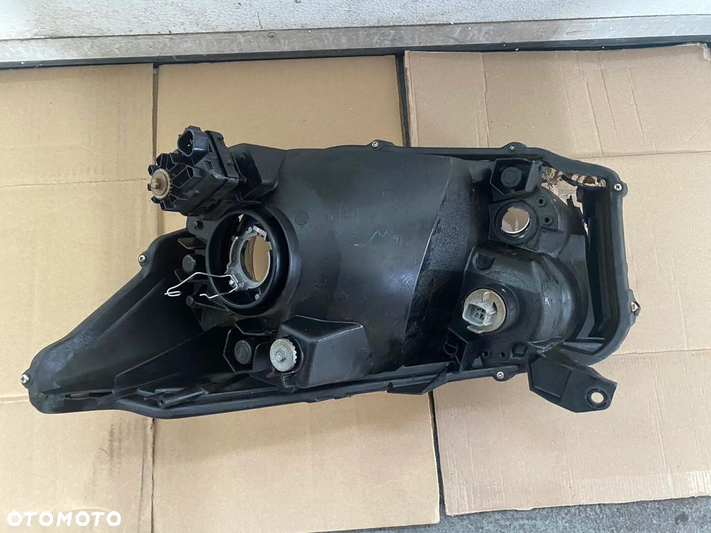 SUZUKI CELEIRO LAMPA PRAWY PRZOD LED - 3