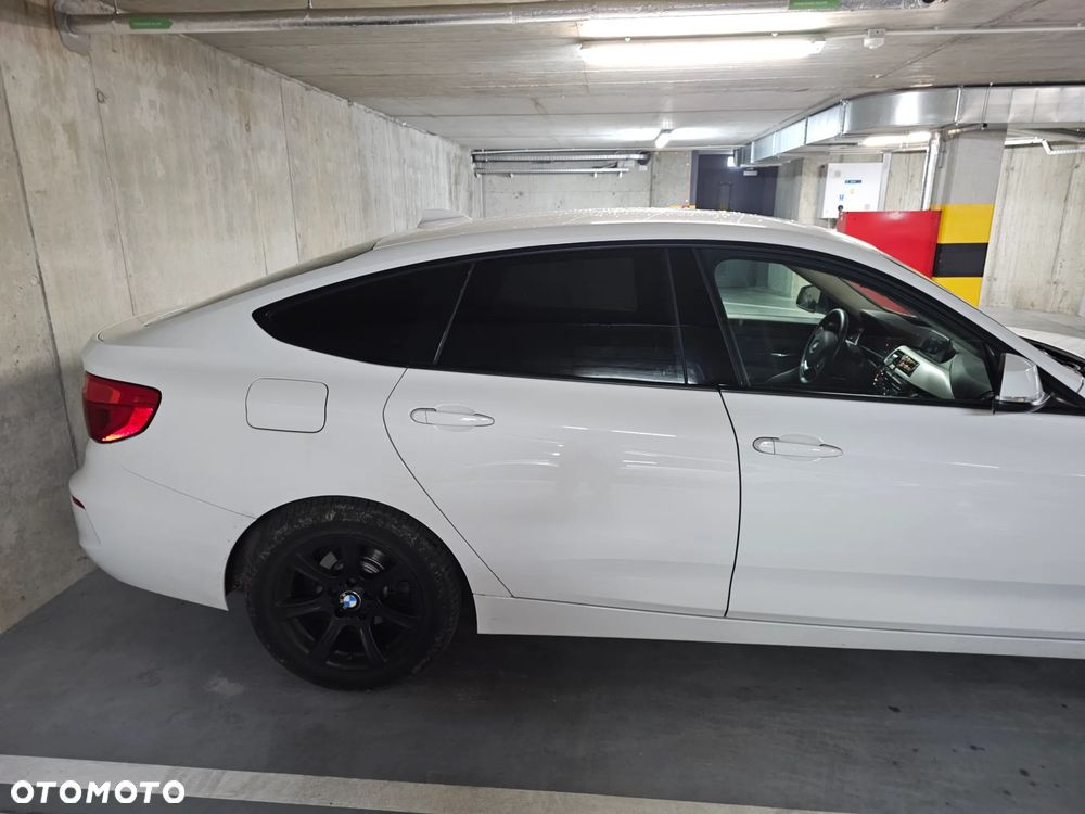 BMW 3GT 318d - 9