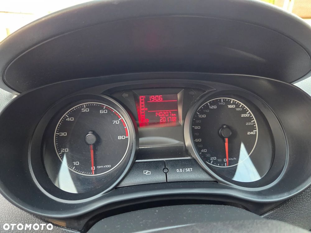 Seat Ibiza 1.4 16V Reference - 18