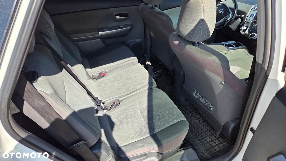 Toyota Prius+ (Hybrid) Comfort - 13